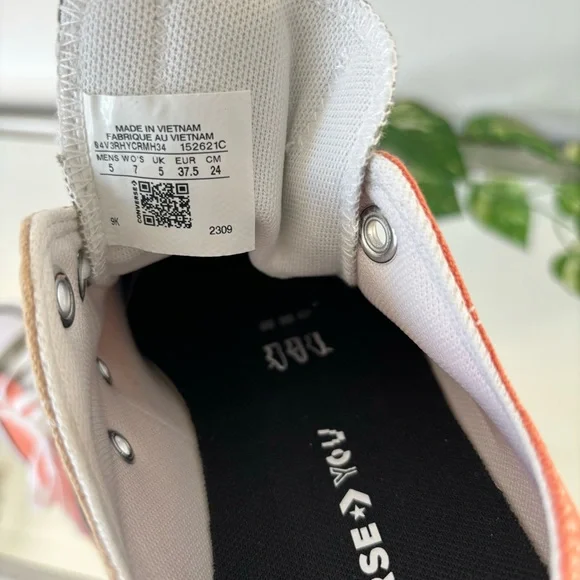 🆕 Converse | Women’s Colorblock Low-top Sneakers 7 - Picture 6 of 6